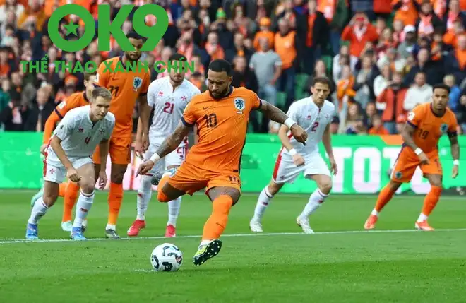 Hà Lan với phong độ và trình độ cao hơn được dự đoán sẽ giành chiến thắng để củng cố ngôi đầu. Hà Lan với phong độ và trình độ cao hơn được dự đoán sẽ giành chiến thắng để củng cố ngôi đầu.